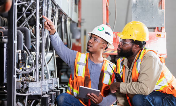 Best Local Electrician Companies  in Livonia, LA